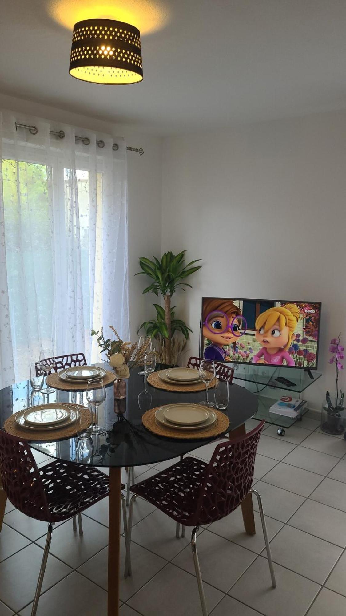 Cozy House Two Free Parking Spaces Apartamento